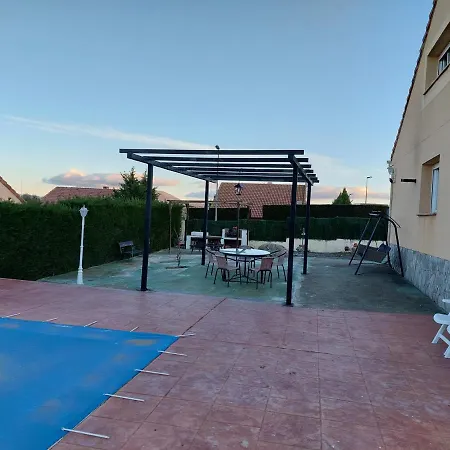 Disfrutar Y Relajarse En El Robledal Holiday home